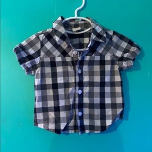 2 old navy button up boys dress shirts